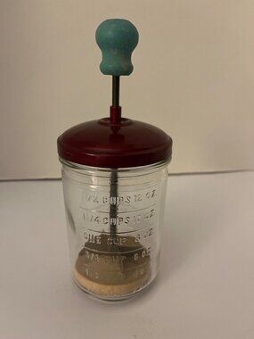 Vtg Hazel Atlas Nut Chopper 1950’s Spring Loaded Wood Base Glass Container READ